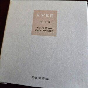 EVER Blur Perfecting Face Powder